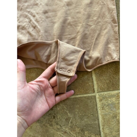 Skims Essential Long Sleeve Scoop Neck Bodysuit Size S/M Sienna - Picture 9 of 9